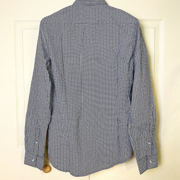 Guess- Cotton Mens Casual button down shirt - Picture 3 of 6
